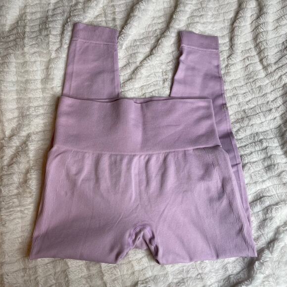 WE WORE WHAT Revolve Seamless Leggings Lilac Purple High‎ Waist Barbiecore - Picture 5 of 5